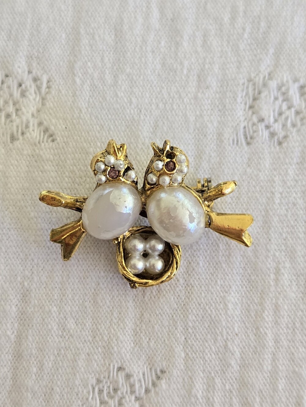 Vintage Classic Gold-Tone Faux Pearl Bird and Nest Brooch - Women’s Jewelry